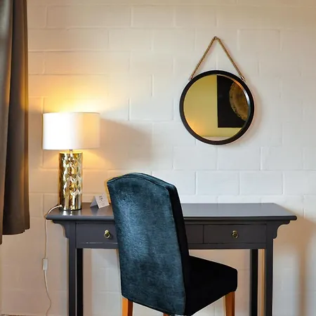 Schlafschloss Panzió Sumiswald