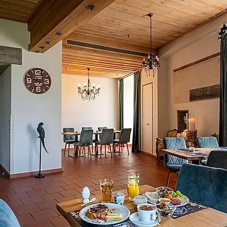 Schlafschloss Bed & Breakfast 2*