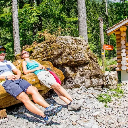 Schlafschloss Panzió Sumiswald